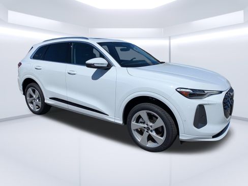 New 2025 Audi Q5 2.0T Premium Plus image 1