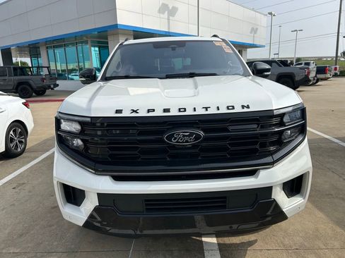 Used 2025 Ford Expedition Max Platinum w/ Stealth Appearance Package AWD/4WD image 15