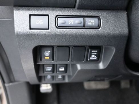 Used 2023 Nissan Frontier PRO-4X w/ Pro Convenience Package AWD/4WD image 18