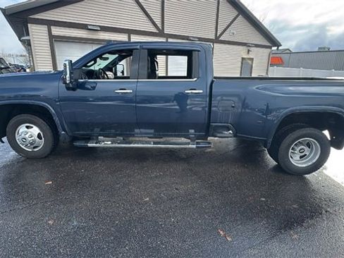 Used 2021 Chevrolet Silverado 3500 High Country w/ Technology Package image 6