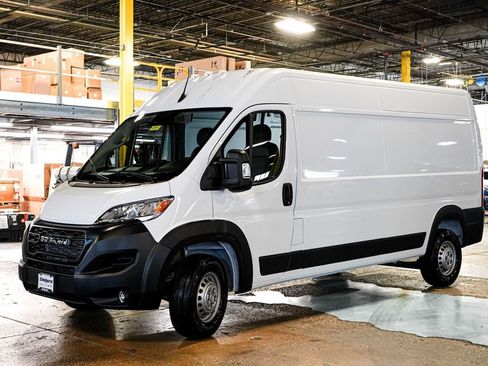 New 2026 RAM ProMaster 2500 w/ Convenience Group FWD image 4