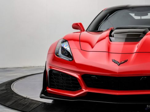 Used 2019 Chevrolet Corvette ZR1 image 40