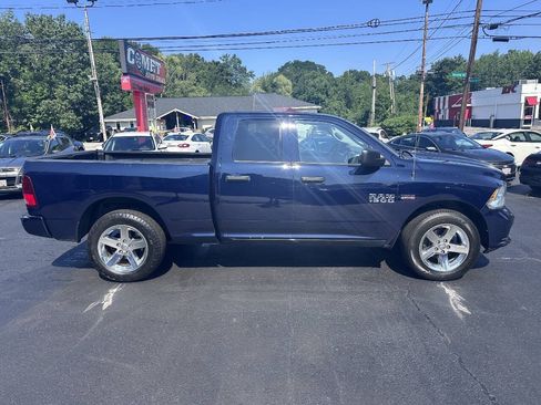 Used 2018 RAM 1500 Express w/ Express Value Package AWD/4WD image 3