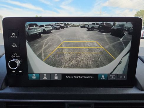 Certified 2025 Honda Pilot EX-L image 17