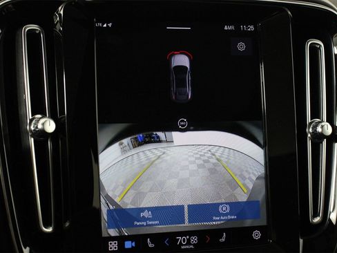 Used 2023 Volvo C40 P8 Recharge Plus image 13