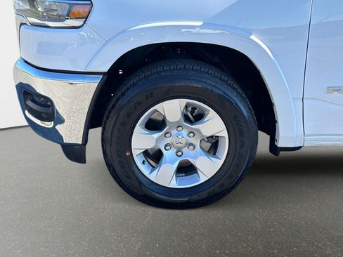 Used 2025 RAM 1500 Big Horn AWD/4WD image 11