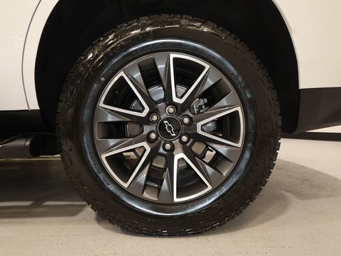 Used 2021 Chevrolet Tahoe Z71 image 35