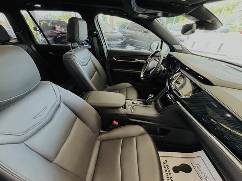 Used 2024 Cadillac XT6 Premium Luxury w/ LPO, Floor Liner Package AWD/4WD image 38