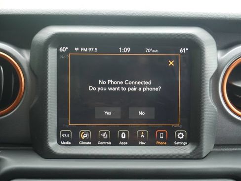 Used 2022 Jeep Gladiator Mojave w/ Cold Weather Group AWD/4WD image 5