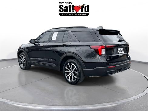 Used 2025 Ford Explorer ST-Line image 6