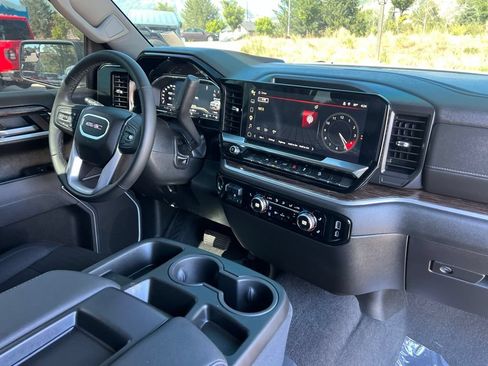 Used 2025 GMC Sierra 1500 Elevation AWD/4WD image 18