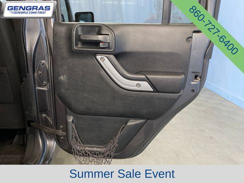 Used 2017 Jeep Wrangler Unlimited Rubicon AWD/4WD image 36