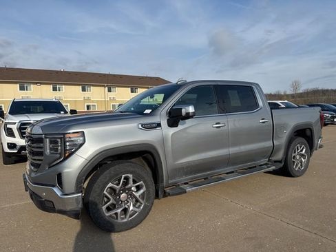 Used 2024 GMC Sierra 1500 SLT w/ SLT Premium Plus Package image 7