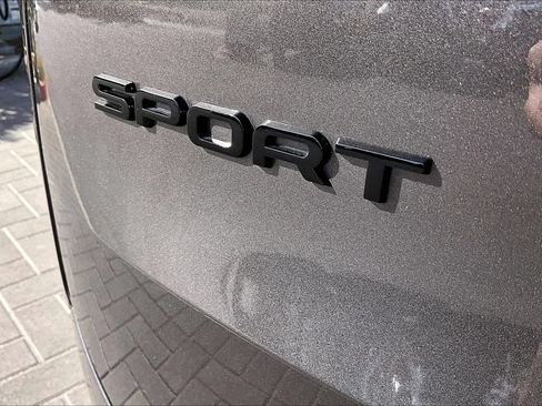 Used 2025 Land Rover Range Rover Sport Dynamic SE AWD/4WD image 8