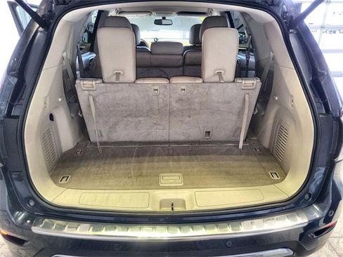 Used 2014 Nissan Pathfinder SL w/ SL Tech Package image 24