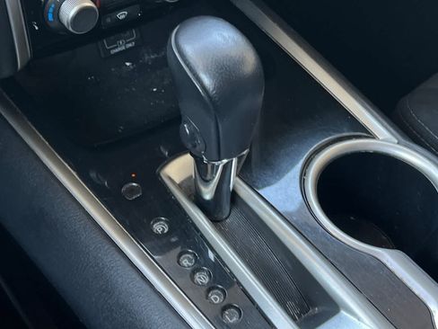 Used 2019 Nissan Pathfinder SV AWD/4WD image 22