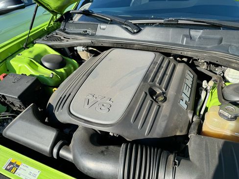 Used 2015 Dodge Challenger R/T Plus image 28