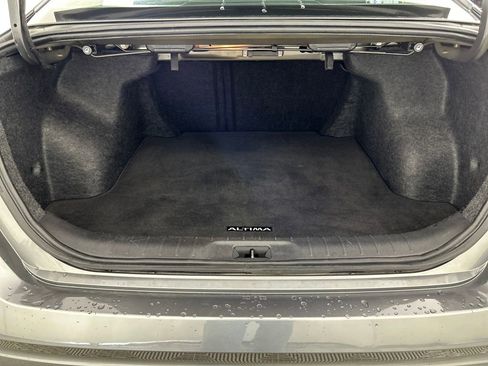 Used 2024 Nissan Altima 2.5 SV image 19