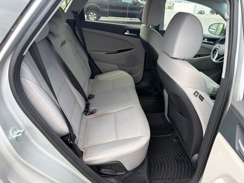 Used 2021 Hyundai Tucson SE AWD/4WD image 16