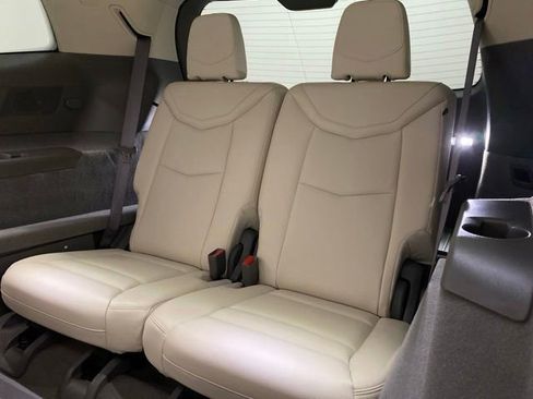 Used 2025 Cadillac XT6 Premium Luxury w/ Technology Package FWD image 39