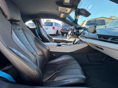 Used 2017 BMW i8 AWD/4WD image 9