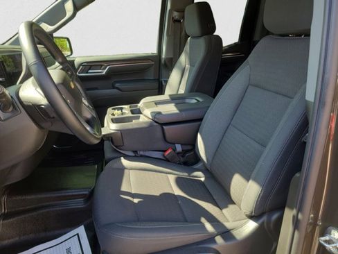 Used 2023 Chevrolet Silverado 1500 LT AWD/4WD image 11