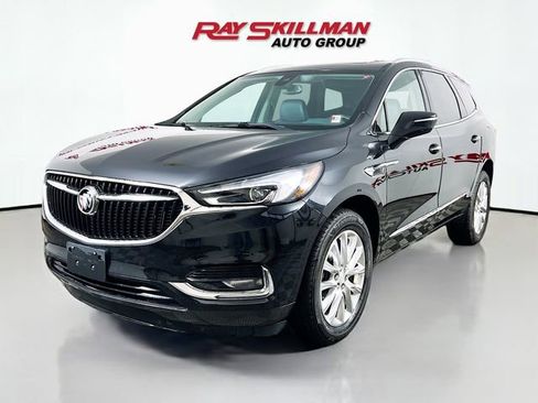 Used 2020 Buick Enclave Premium w/ Sun and Sites Package image 3