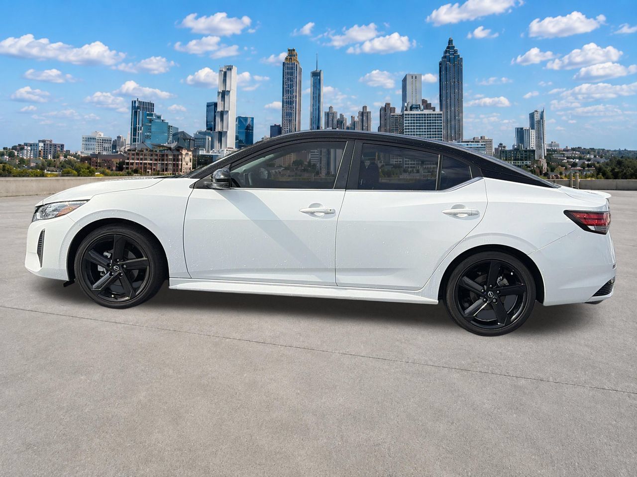 Certified 2025 Nissan Sentra SR FWD image 2