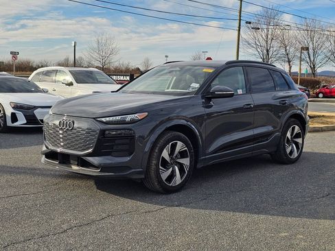 Used 2025 Audi Q6 e-tron Premium Plus w/ Premium Plus image 15