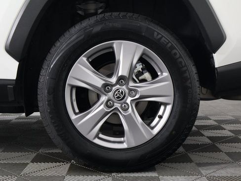 Used 2023 Toyota RAV4 LE AWD/4WD image 16