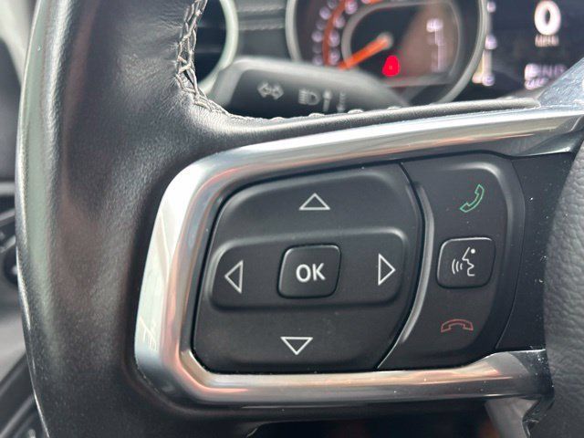 Used 2022 Jeep Wrangler Unlimited Sahara w/ Cold Weather Group AWD/4WD image 21
