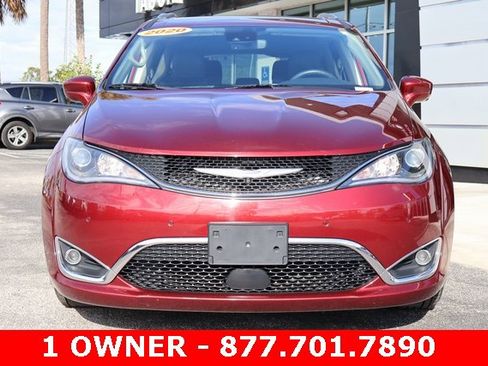Used 2020 Chrysler Pacifica Touring-L Plus image 3