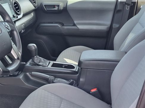 Used 2022 Toyota Tacoma SR image 24