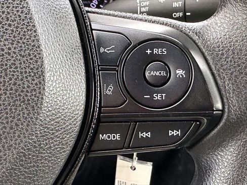 Used 2019 Toyota RAV4 LE image 23