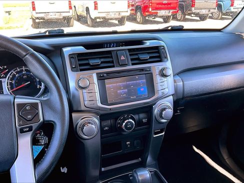 Used 2016 Toyota 4Runner SR5 image 6