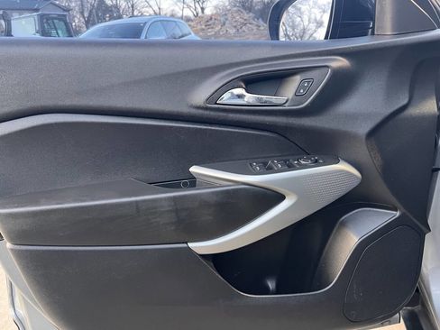 Used 2024 Chevrolet Trax RS image 16