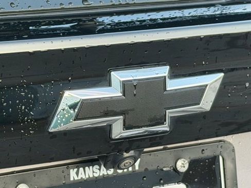 Used 2023 Chevrolet Bolt EUV LT image 41