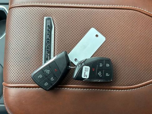 Used 2024 GMC Sierra 2500 Denali Ultimate image 28