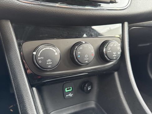 Used 2014 Chrysler 200 Touring w/ 200 S Group image 30