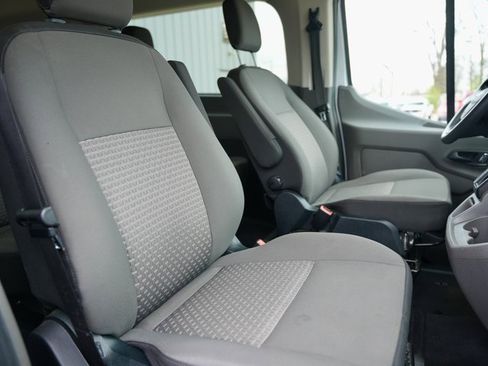 Used 2023 Ford Transit 350 XLT image 9