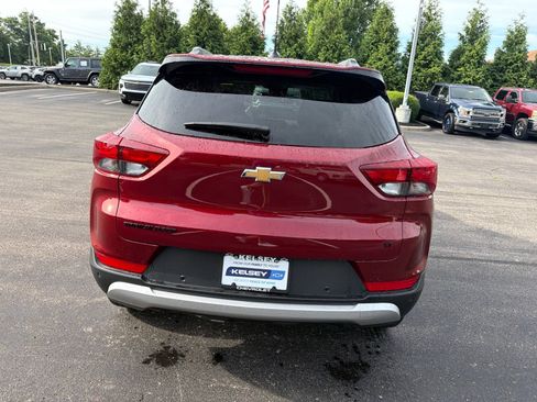 Used 2024 Chevrolet TrailBlazer LT w/ LT Cold Weather Package FWD image 4