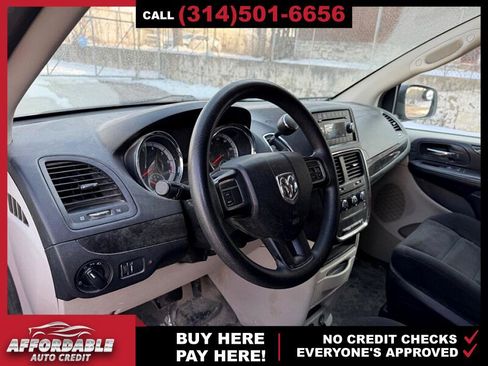 Used 2014 RAM C/V Tradesman image 9