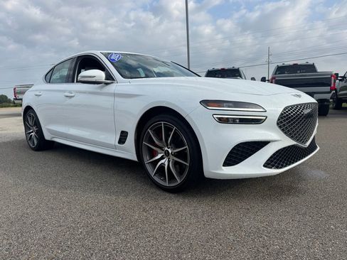 Used 2025 Genesis G70 2.5T RWD image 8