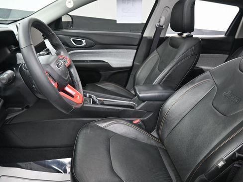 Used 2022 Jeep Compass Latitude w/ Sun and Sound Group image 26