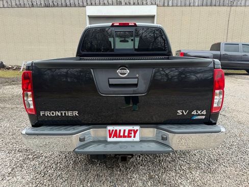 Used 2019 Nissan Frontier SV image 9