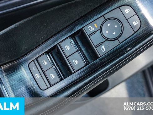 Used 2025 Nissan Rogue SV FWD image 45