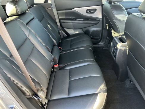 Used 2024 Nissan Murano SL image 11