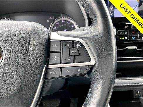 Used 2022 Toyota Highlander Limited AWD/4WD image 19