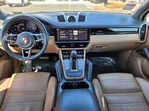 Used 2019 Porsche Cayenne AWD/4WD image 19