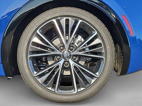 New 2027 Toyota Prius Limited FWD image 10